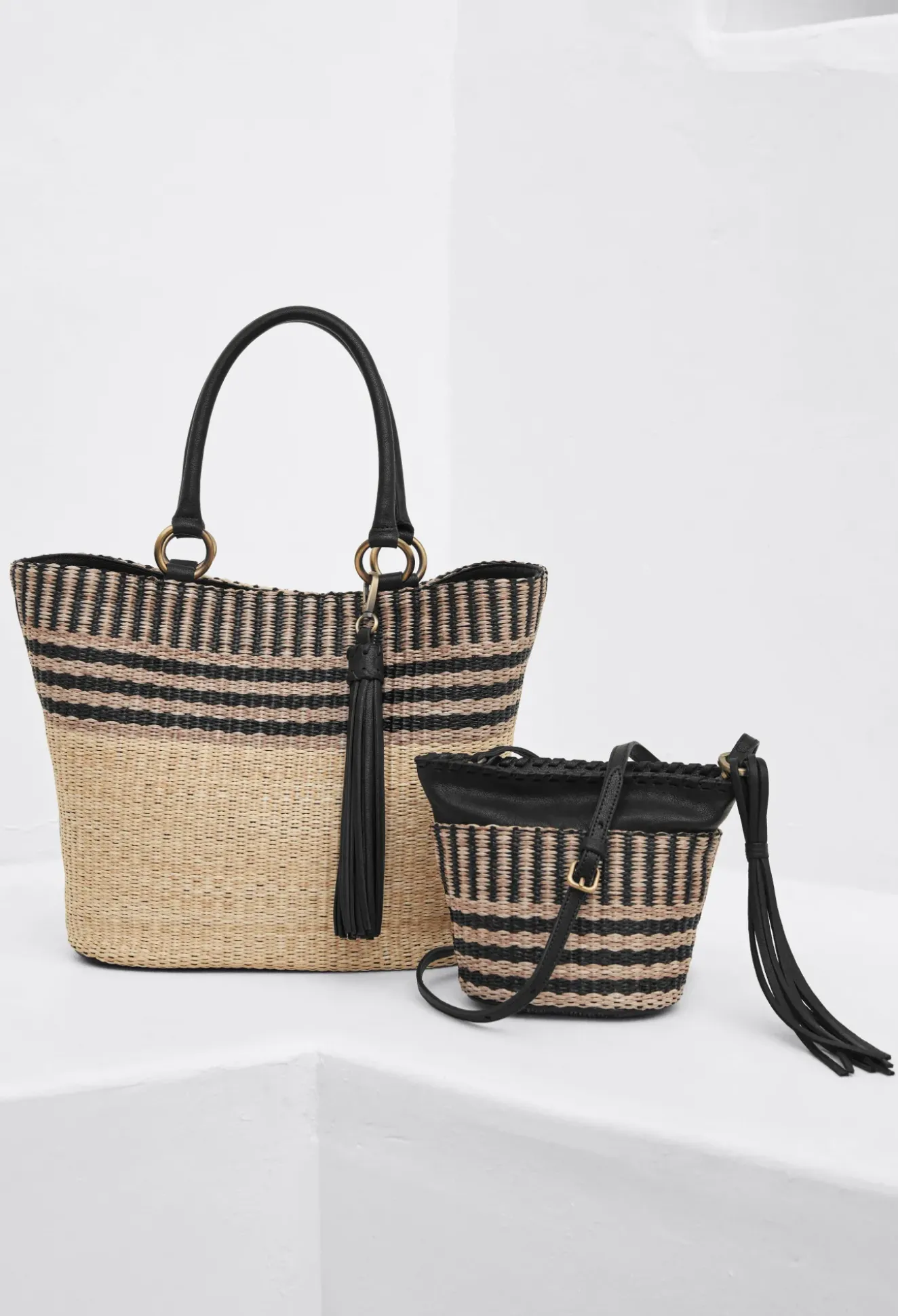 Banda Crochet Bucket Bag