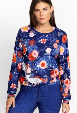 Bee Active Ruched Raglan Sleeve Pullover