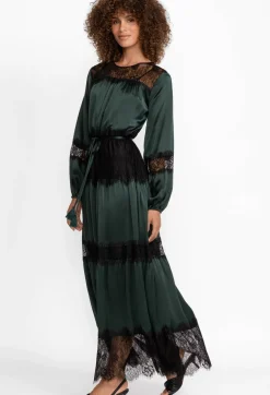 Ellie Lace Tiered Lace Maxi Dress
