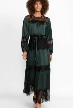 Ellie Lace Tiered Lace Maxi Dress