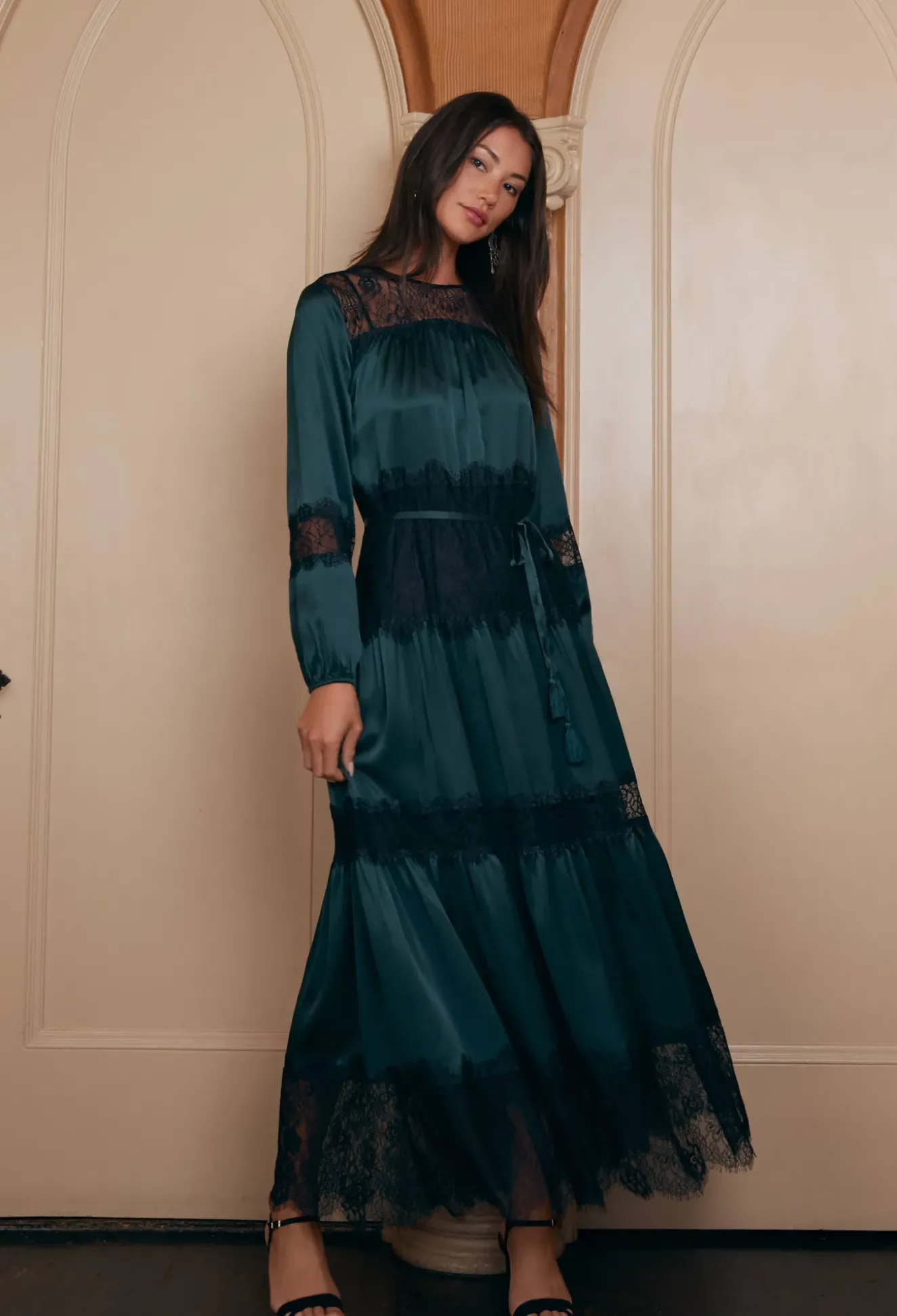 Ellie Lace Tiered Lace Maxi Dress