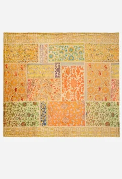 Laurel Canyon Cozy Blanket