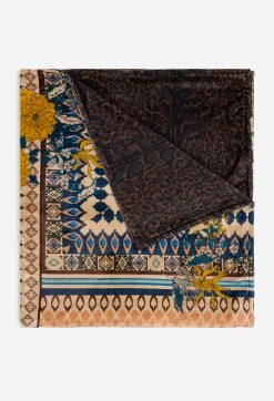 Laurel Canyon Cozy Blanket