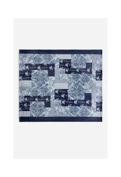 Laurel Canyon Cozy Blanket