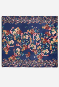Laurel Canyon Cozy Blanket