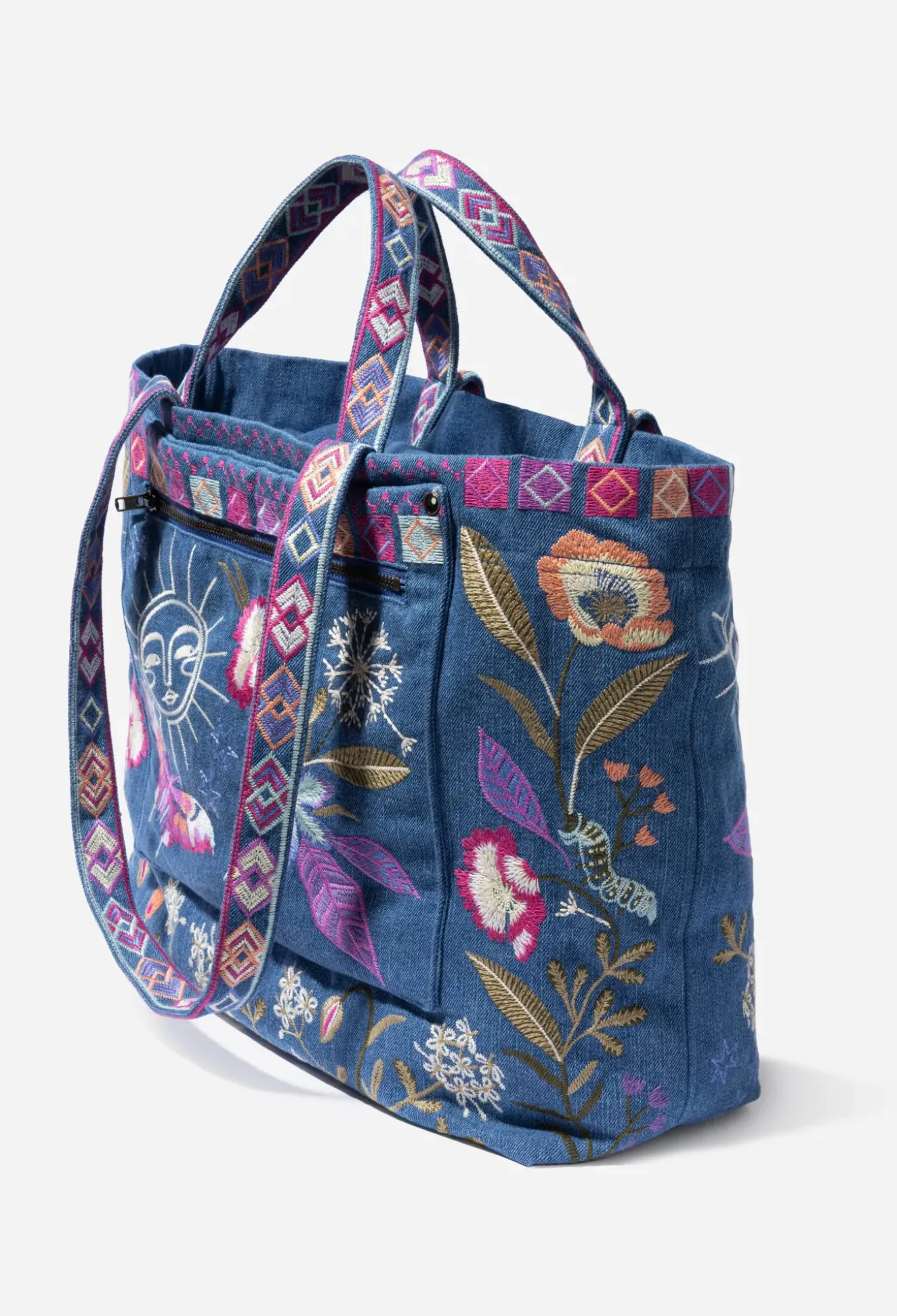 Nila Travel Tote