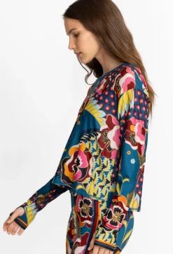 Step Hem Tee W/ Flyaway Back