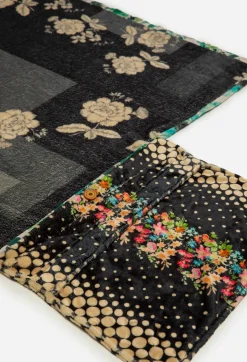 Willa Travel Blanket