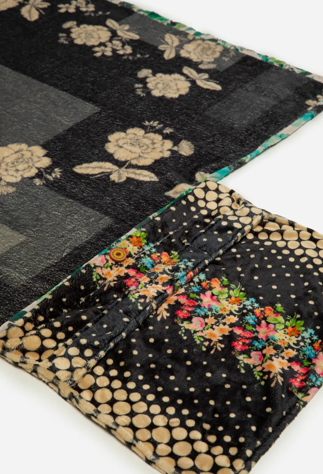 Willa Travel Blanket