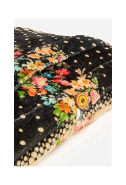 Willa Travel Blanket